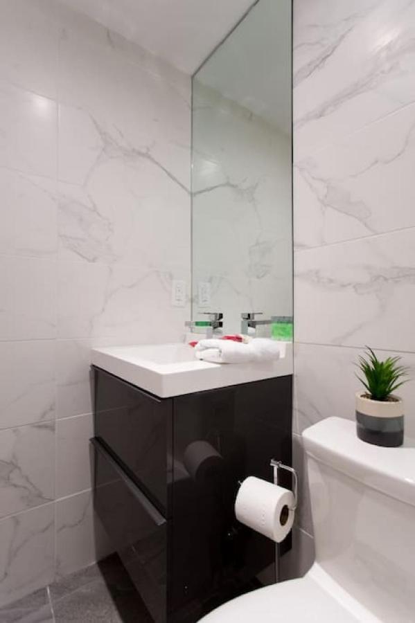 Palms Little Italy Studio With Full Bathroom By Denstays Μόντρεαλ Εξωτερικό φωτογραφία