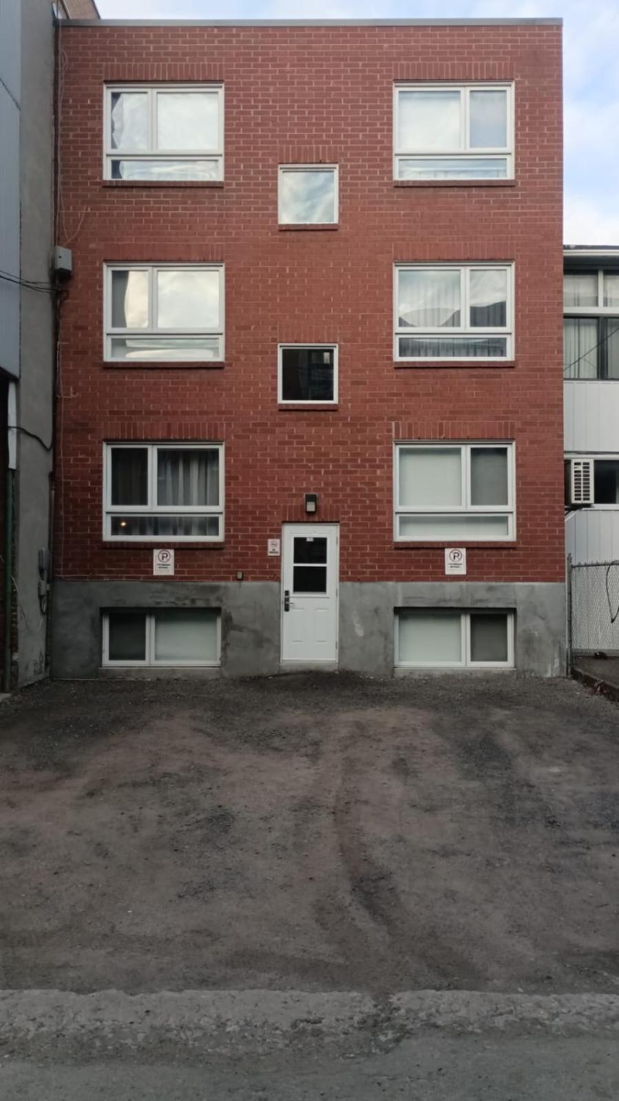 Palms Little Italy Studio With Full Bathroom By Denstays Μόντρεαλ Εξωτερικό φωτογραφία